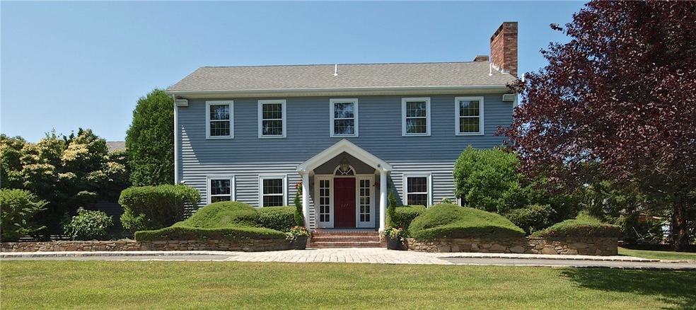 827 E Shore Rd, Jamestown, RI 02835 - photo 1