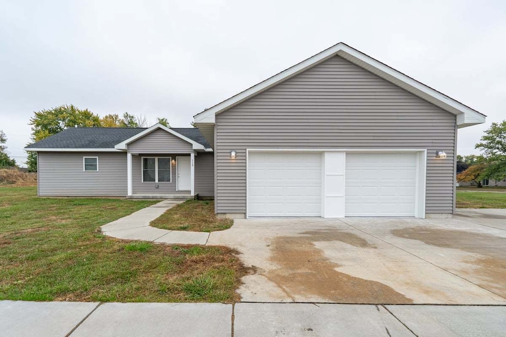 113 Prairie Run, Illiopolis, IL 62539 - photo 1