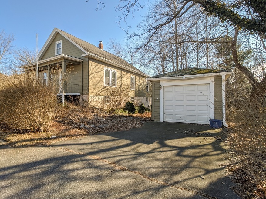 10 W Bliss St, South Dartmouth, MA 02748 - photo 1