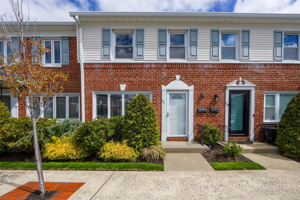 Pending $599,000