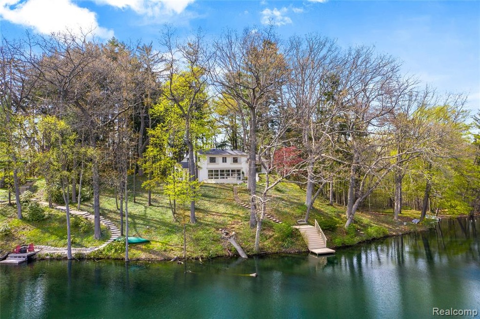 3511 Lakecrest Dr Bloomfield Hills smaller res-2.j