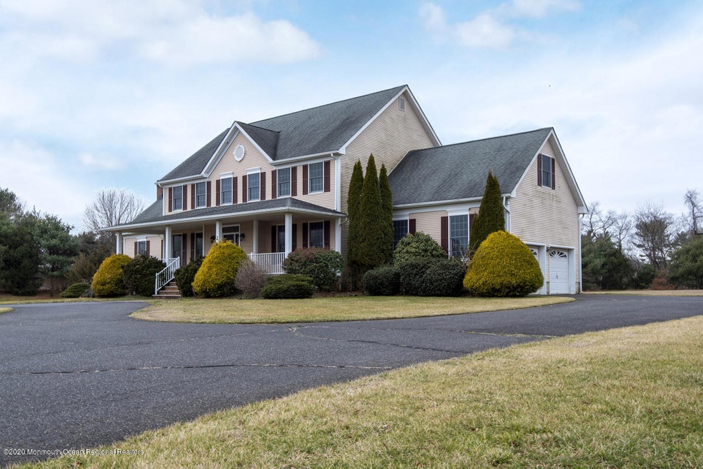 2 Driftwood Ln, Colts Neck, NJ 07722 - photo 1