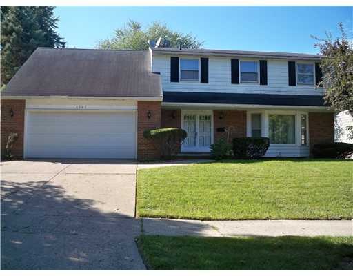 3507 Inverary Dr, Lansing, MI 48911 - photo 1