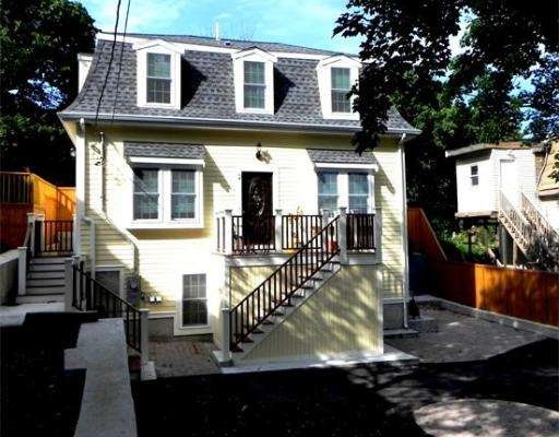 2 Osgood Ct, Roxbury, MA 02119 - photo 1