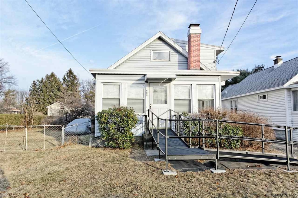 609 Arbor Ave, Schenectady, NY 12306 - photo 1