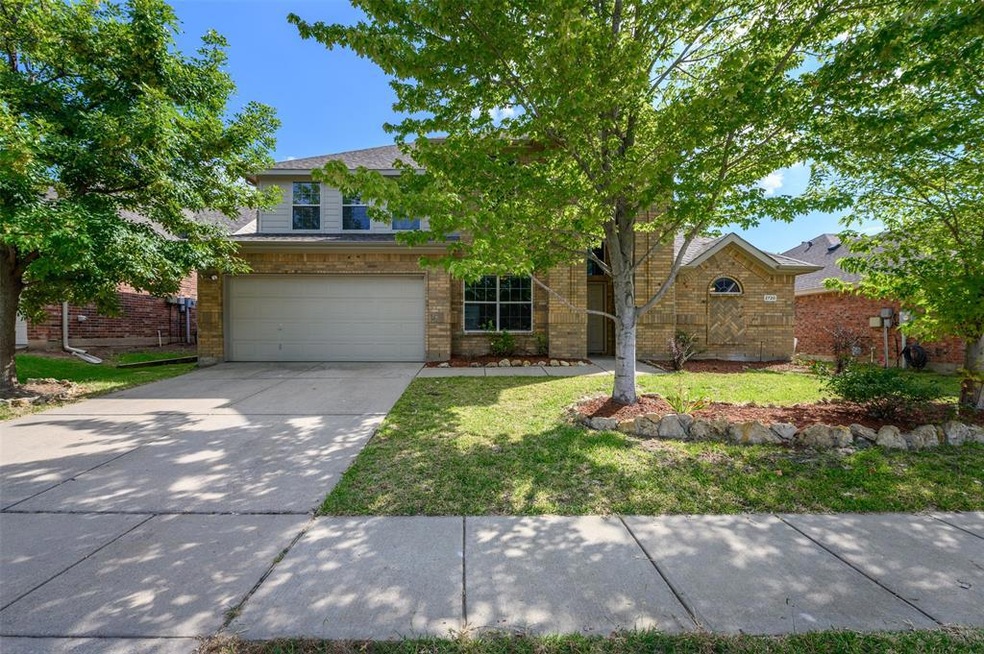 2720 Clubhouse Dr, Denton, TX 76210 - photo 1