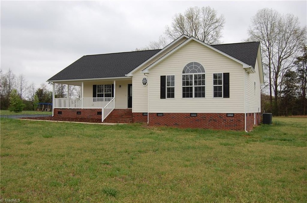 523 Honeysuckle Ridge, Asheboro, NC 27205 - photo 1