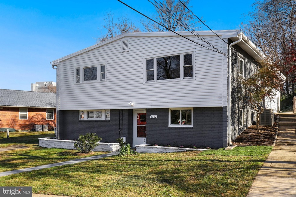 1702 Flora Ln, Silver Spring, MD 20910 - photo 1