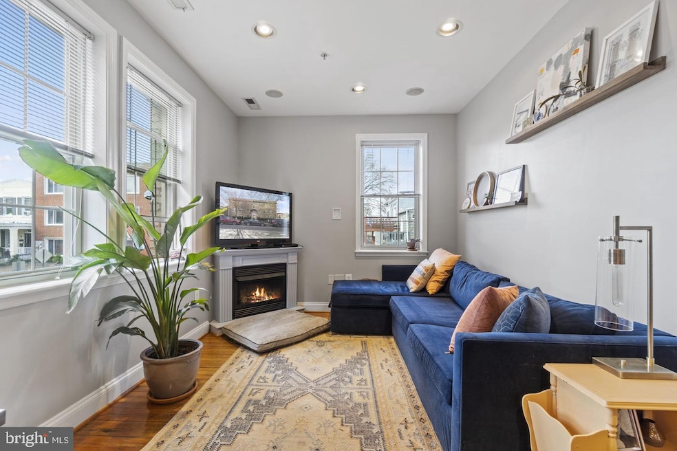 410 15th St NE unit 13, Washington, DC 20002 - photo 1