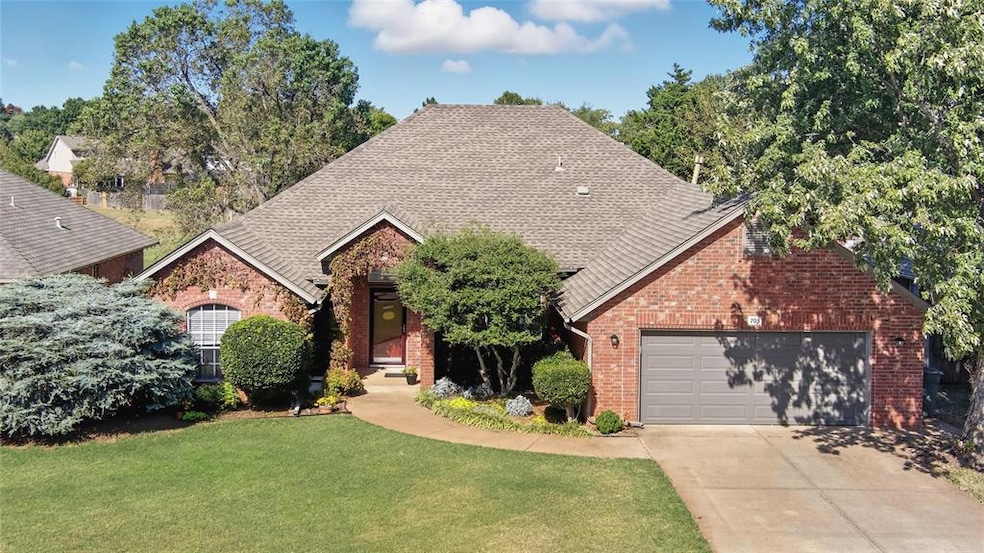 Pending $329,900 • Co-Listing Agent