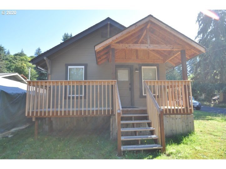 904 E E St, Rainier, OR 97048 - photo 1