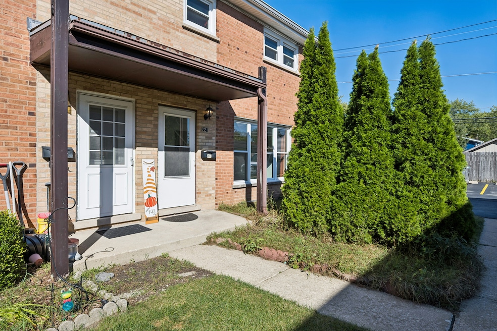 Sold $200,000 • Co-Listing Agent