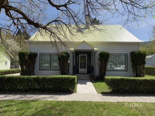 421 S G St, Lakeview, OR 97630 - photo 1