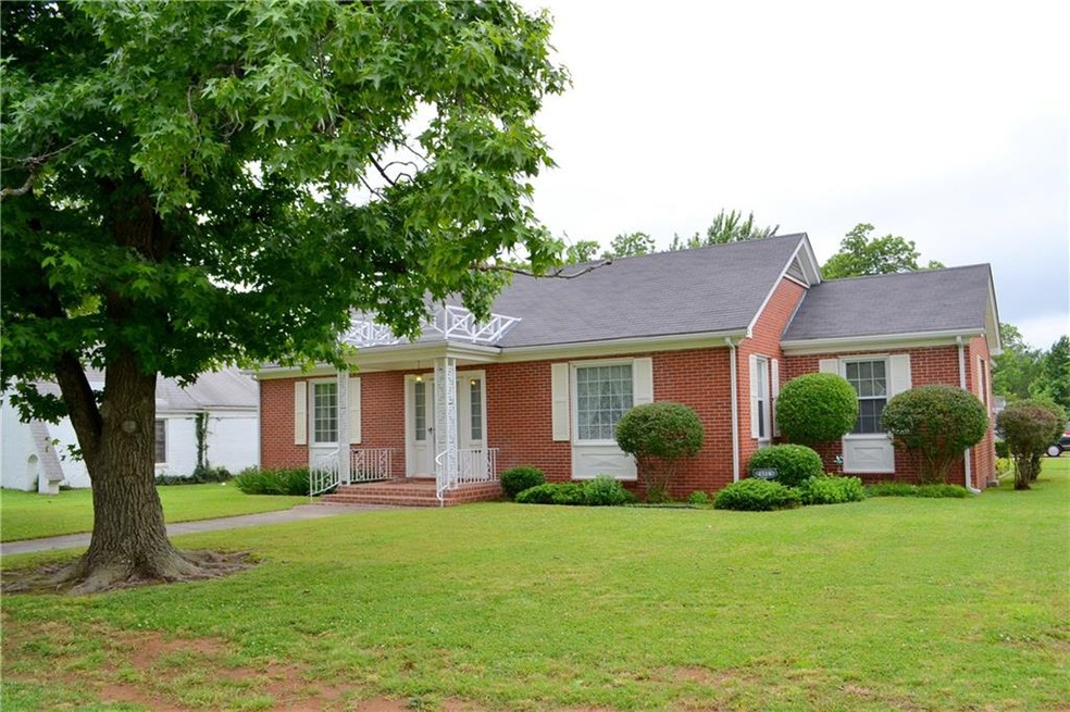 2126 N Beard Ave, Shawnee, OK 74804 - photo 1