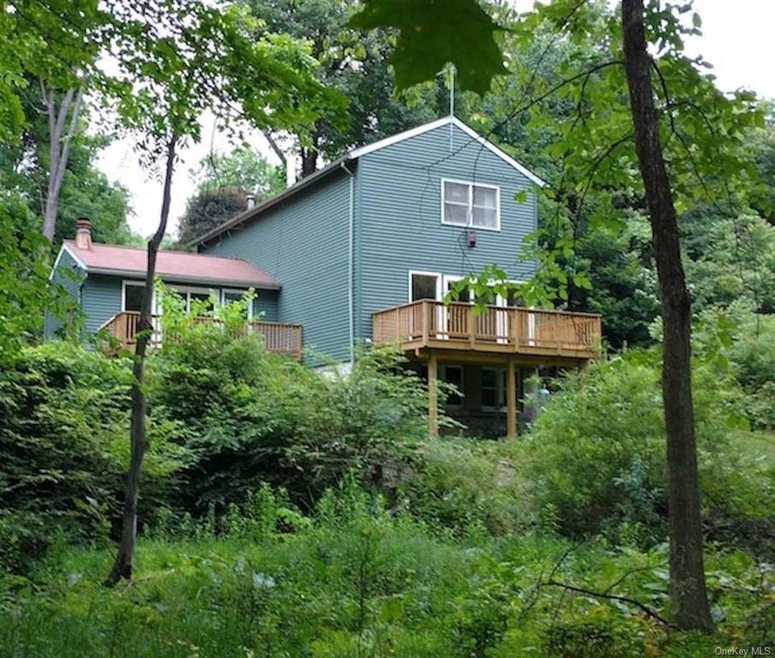 72 Maple Ln unit 1, Clinton Corners, NY 12514 - photo 1