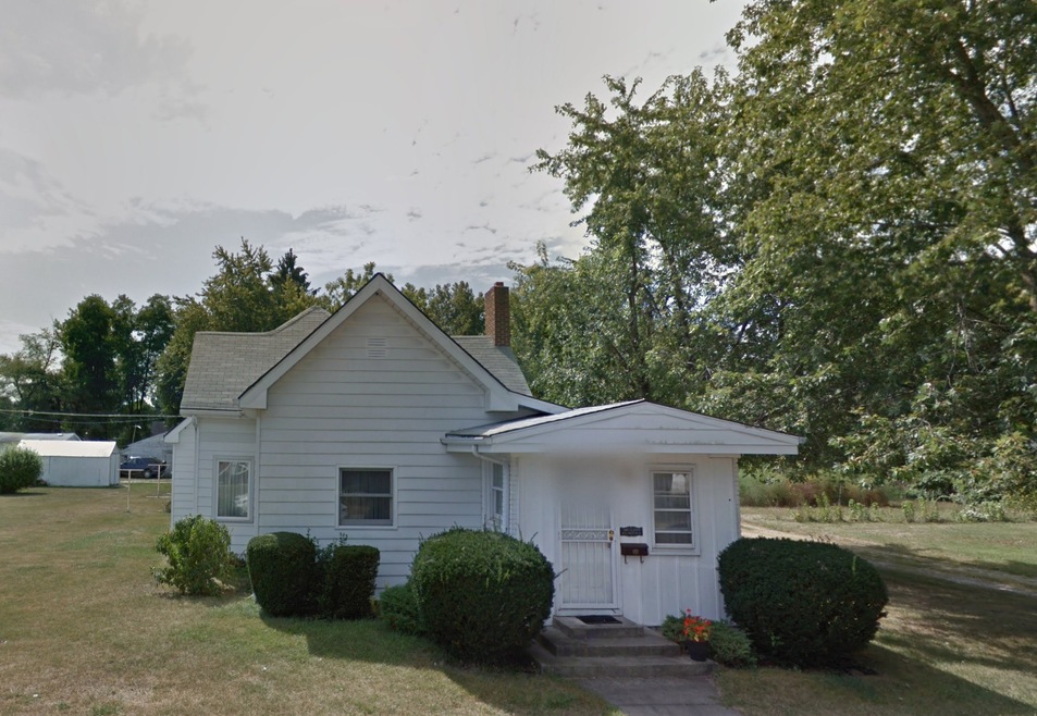 2027 N D St, Elwood, IN 46036 - photo 1