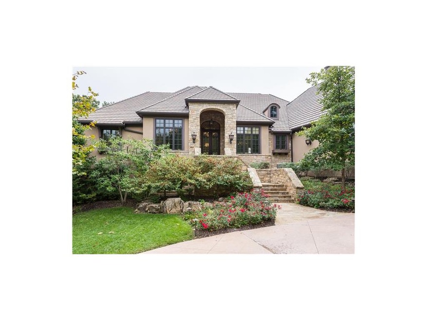 Stunning reverse 1.5 story!