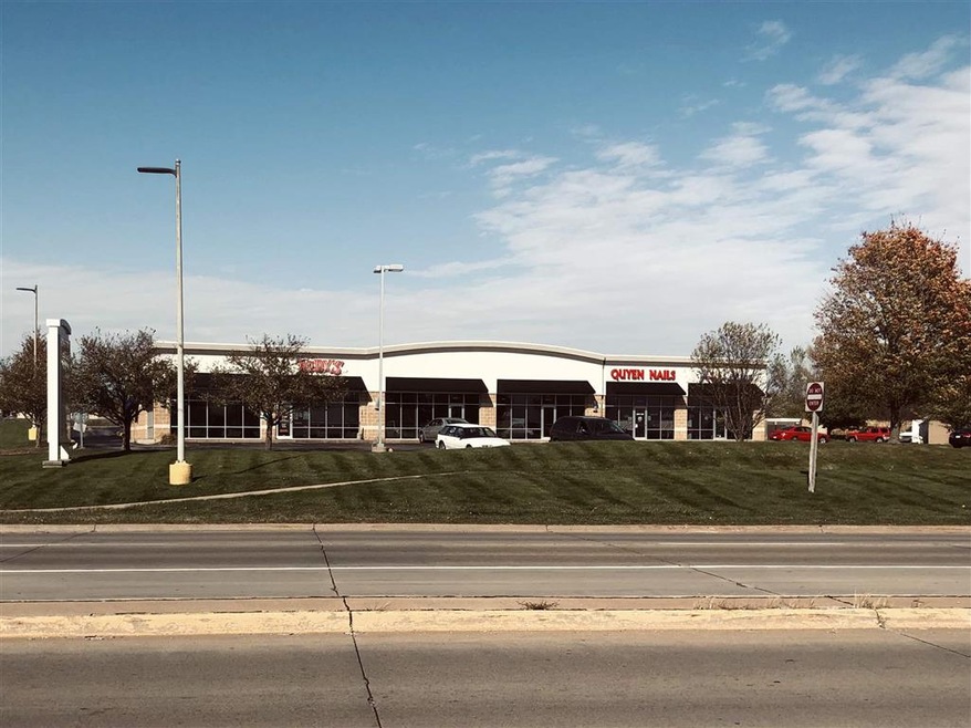 3502 W Kimberly Rd unit 3, Davenport, IA 52806 - photo 1