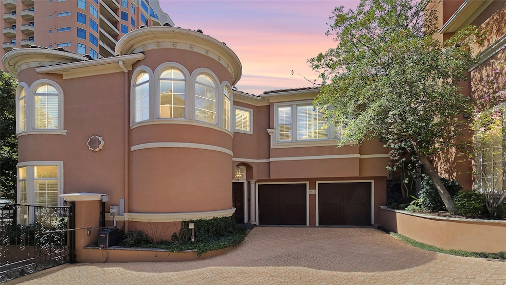 For Sale $1,700,000 • Co-Listing Agent