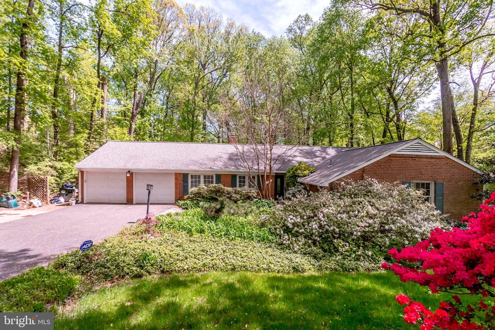 3323 Parkside Terrace, Fairfax, VA 22031 - photo 1