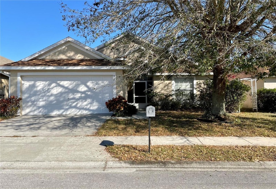 917 Brayton Ln, Davenport, FL 33897 - photo 1