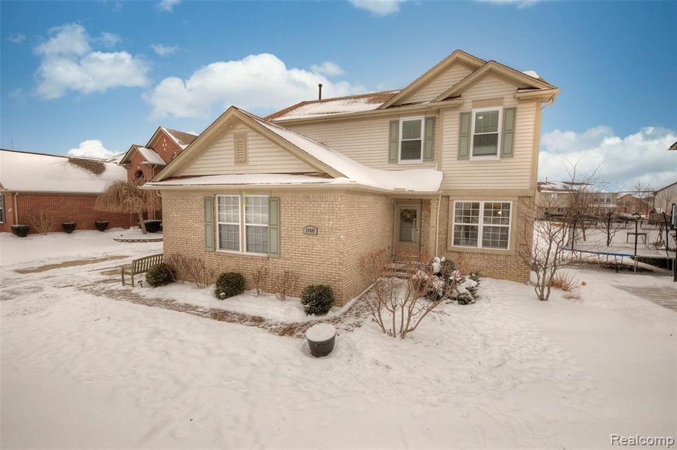 1-Welcome to 27481 N. Mockingbird