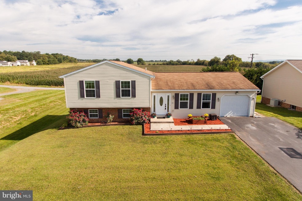 18804 Diller Dr, Hagerstown, MD 21742 - photo 1