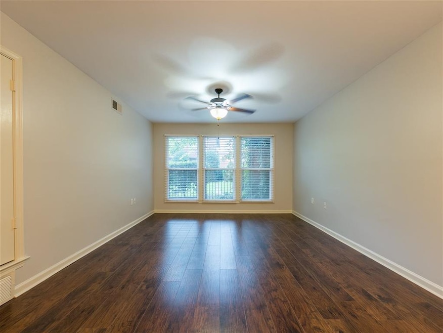 210 S Mclean Blvd unit 5, Memphis, TN 38104 - photo 1