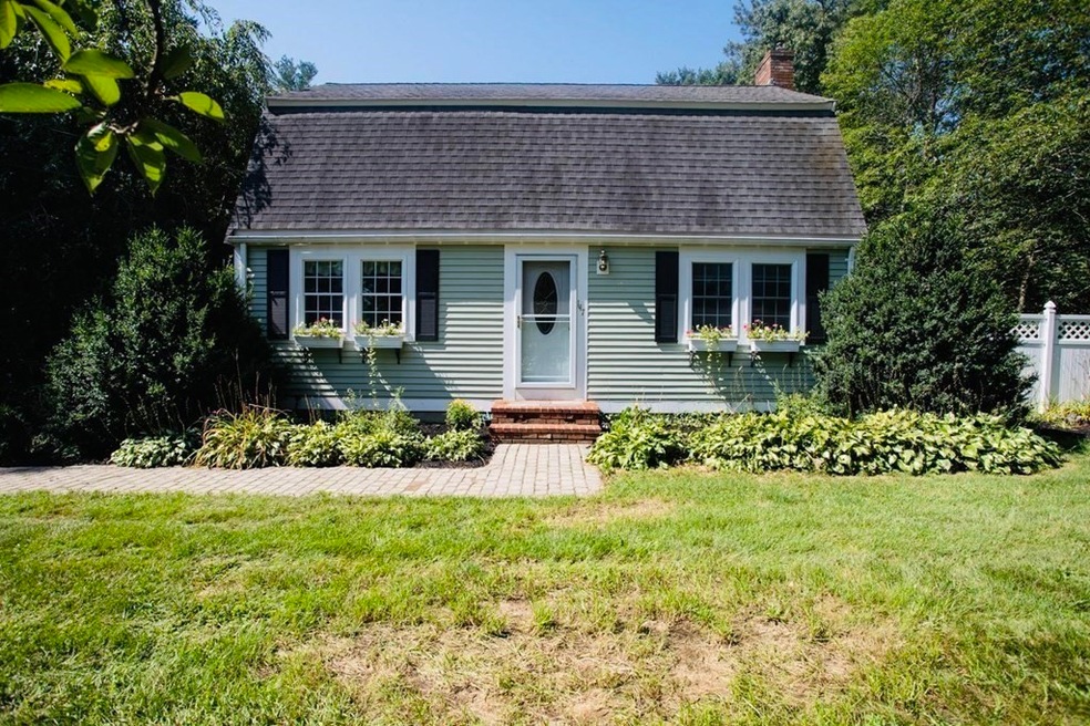 147 Rocky Meadow St, Middleboro, MA 02346 - photo 1