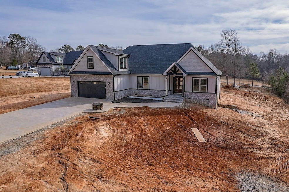 140 Fowler Dr, Inman, SC 29349 - photo 1