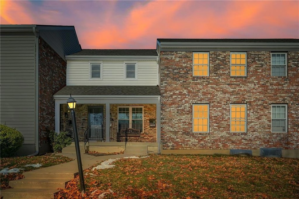 6805 N Askew Cir, Kansas City, MO 64119 - photo 1