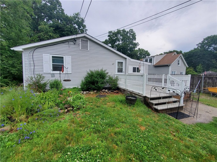 52 Whipple Rd, Smithfield, RI 02917 - photo 1