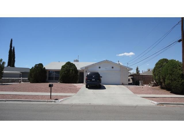 3807 Highweed Dr, Horizon City, TX 79928 - photo 1