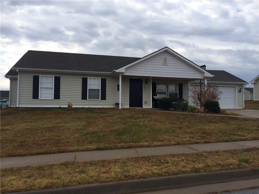 1441 Colonel Salomon Dr, Prairie Grove, AR 72753 - photo 1