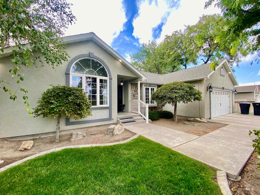 2360 Oakley Ave, Burley, ID 83318 - photo 1