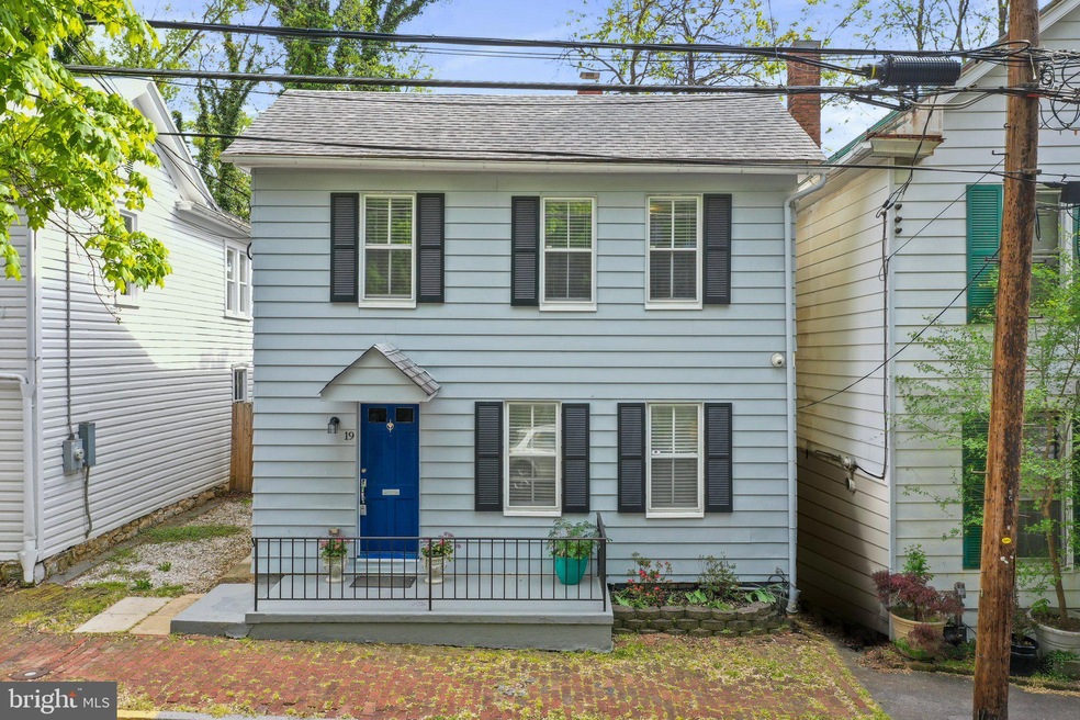 19 Peyton St, Winchester, VA 22601 - photo 1