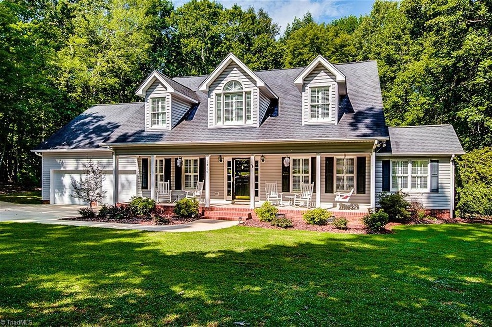 1514 Mcdaniel Dr, Asheboro, NC 27205 - photo 1