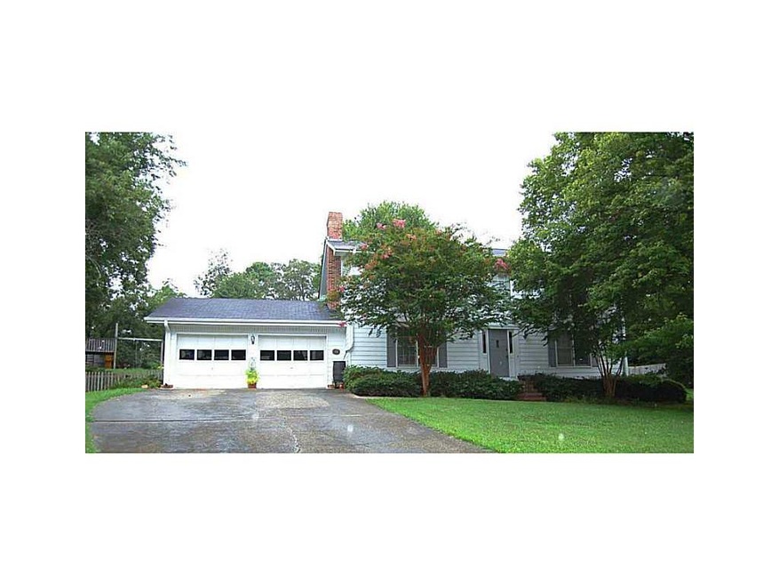 Facade/Exterior Front. Meticulously maintained hom