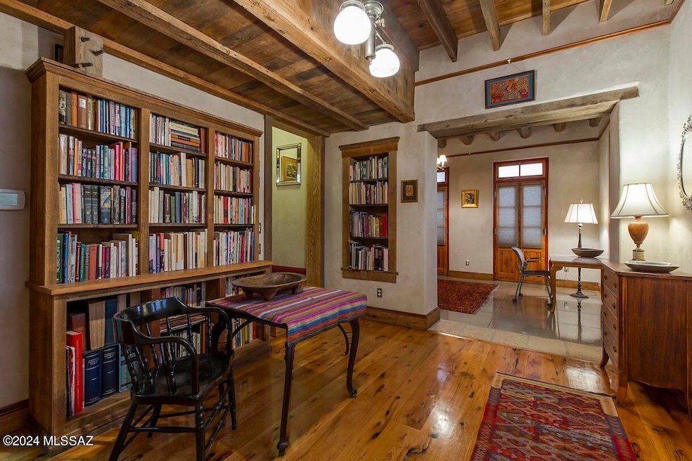 foyer to LR