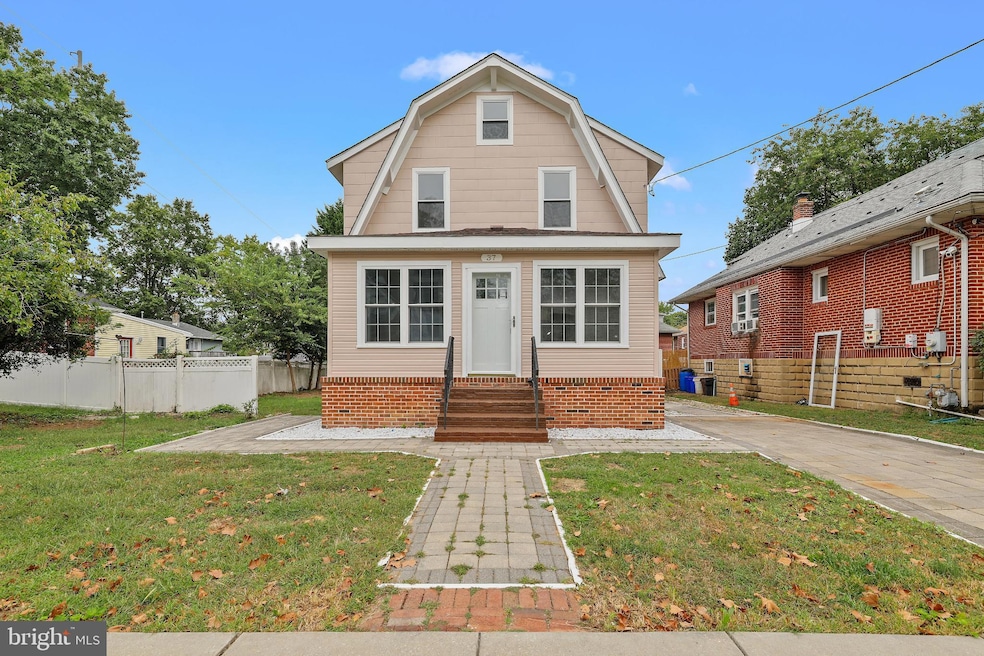 37 W 5th Ave, Runnemede, NJ 08078 - photo 1