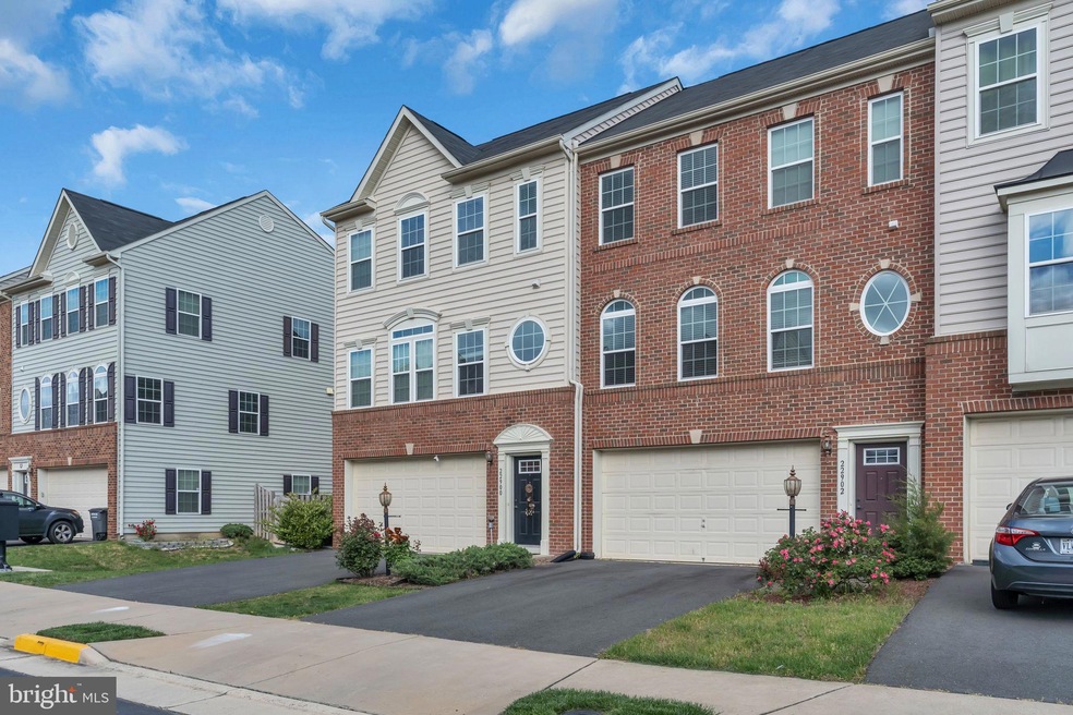 22900 Chestnut Oak Terrace, Sterling, VA 20166 - photo 1