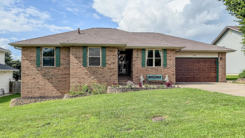 707 E Bryant Ave, Ozark, MO 65721 - photo 1