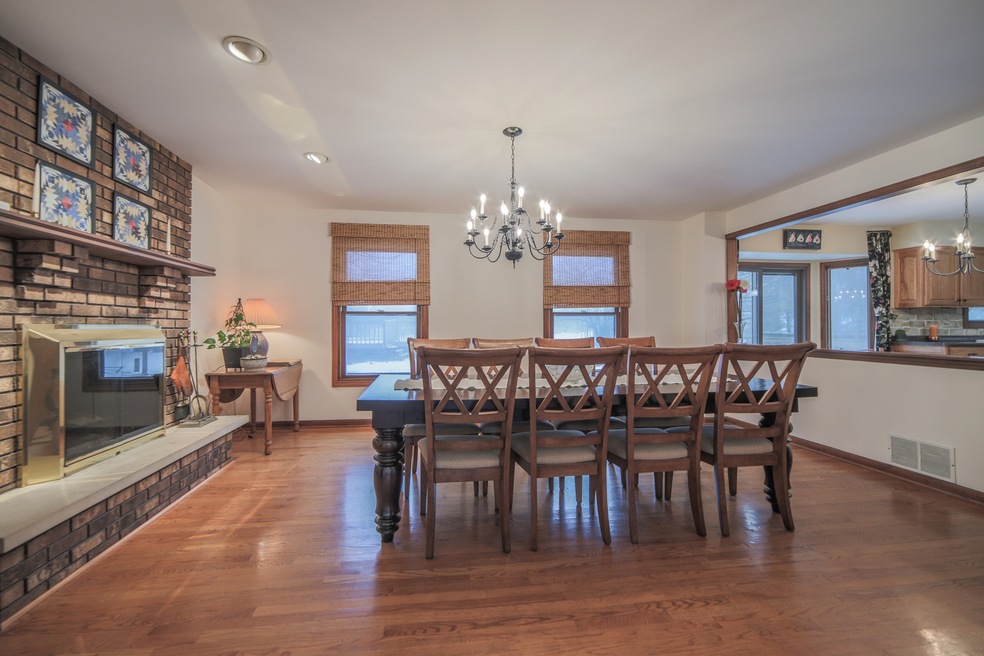 23233 Rebecca Ct, Naperville, IL 60564 - photo 1