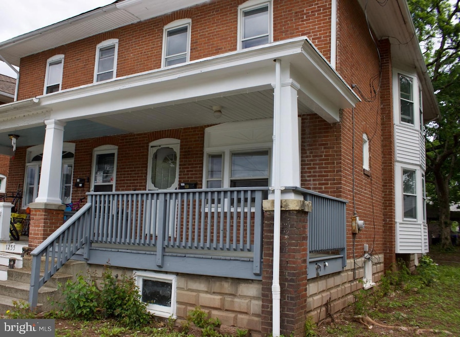 1257 Queen St, Pottstown, PA 19464 - photo 1