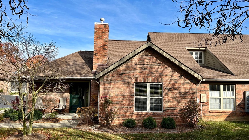 2820 Laurel Wind Blvd, Lewis Center, OH 43035 - photo 1