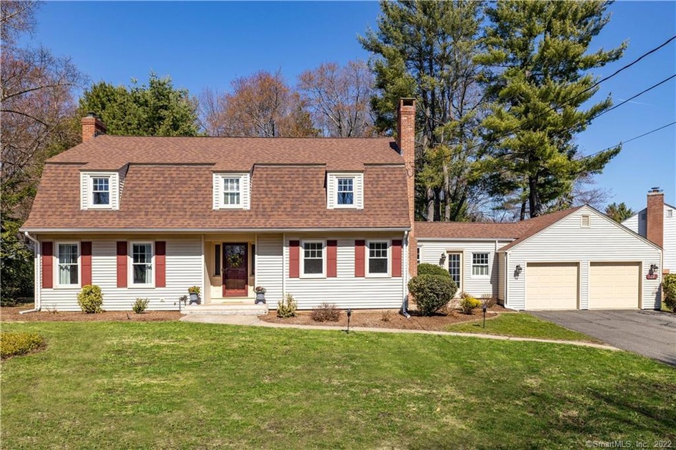 Charming Dutch Colonial with great curb appeal!