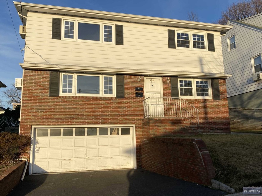 731 New York Ave unit 1, Lyndhurst, NJ 07071 - photo 1