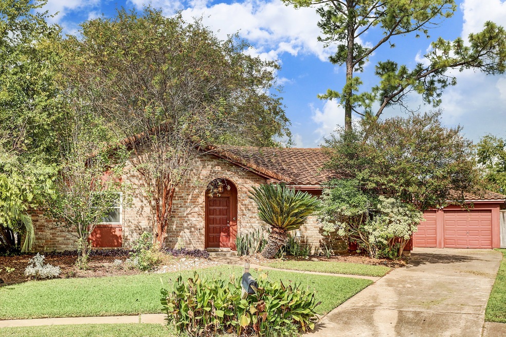 7218 Shady Corners Ln, Houston, TX 77040 - photo 1