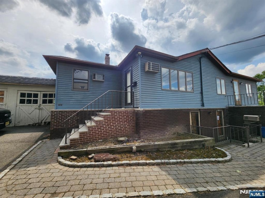 For Rent $2,400/month