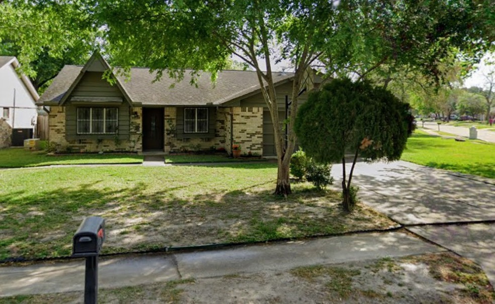 8802 Langfield Rd, Houston, TX 77040 - photo 1